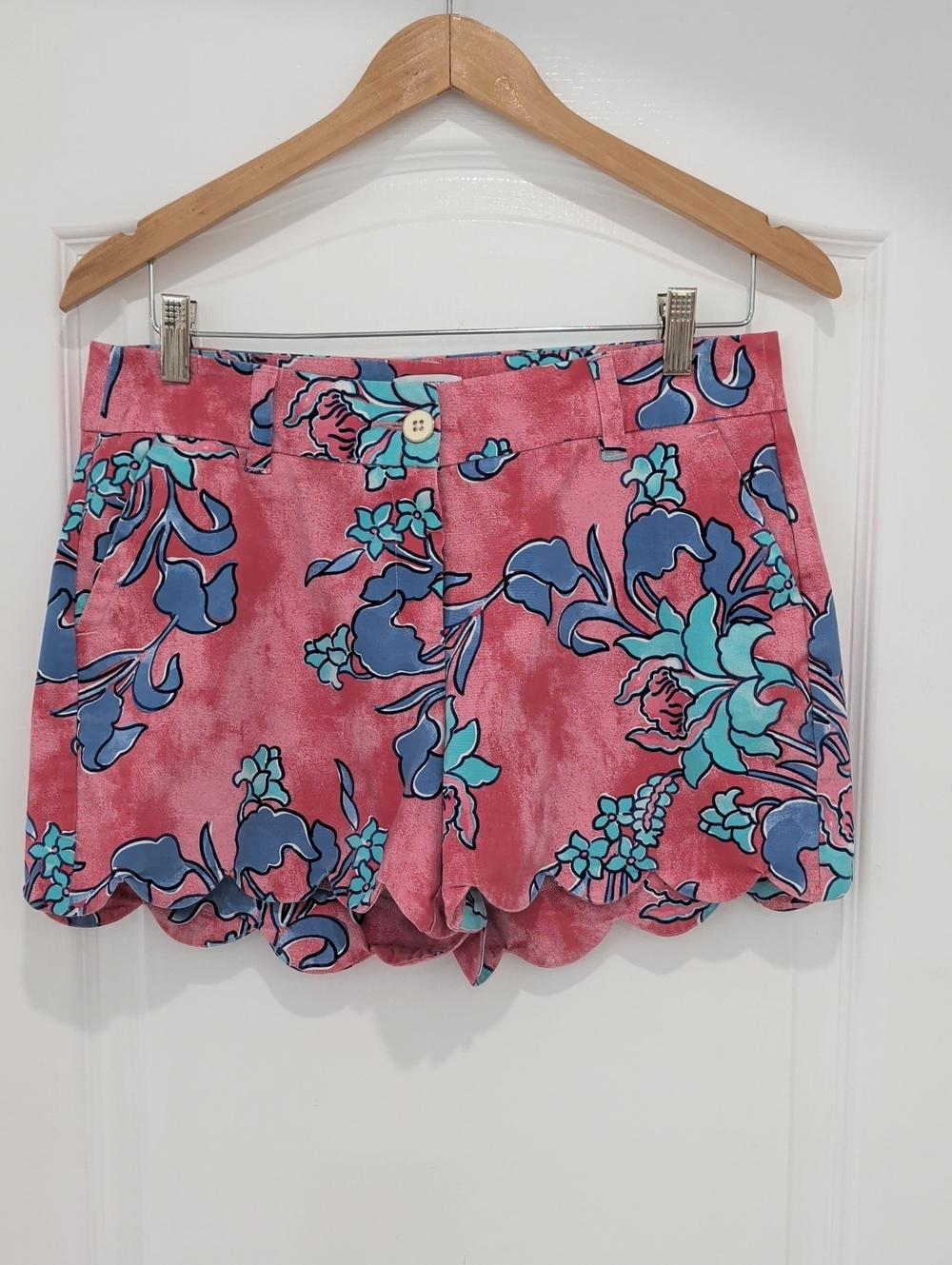 Crown & Ivey SHELBY Scalloped Hem Shorts Red Salmon Blue Print 6 Brushed Cotton